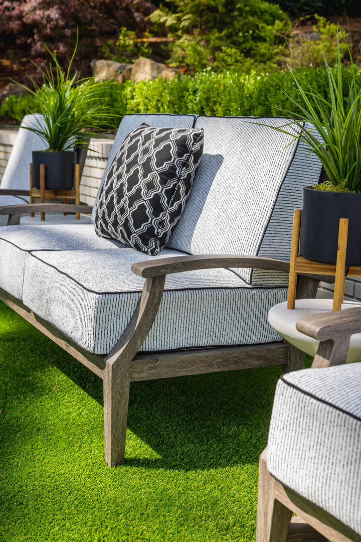 Frontier Loveseat